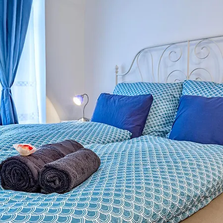 Unique Historic Palace *