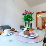 Apartment Unique Historic Palace Pressburg